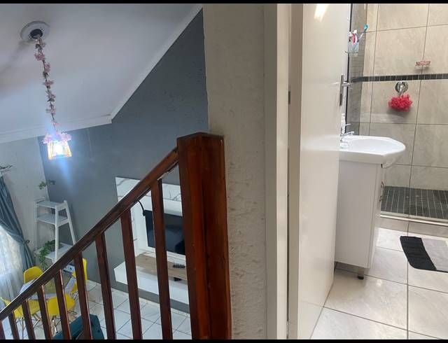 2 BEDROOM APARTMENT FOR SALE IN BASSONIA